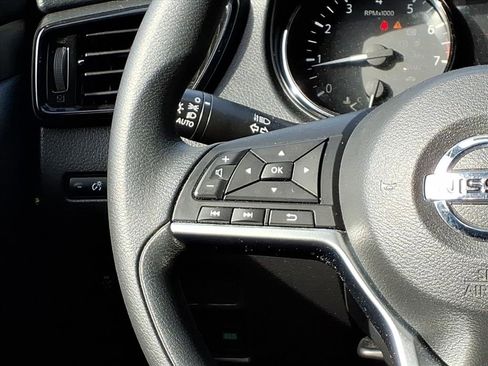 Used 2021 Nissan Rogue Sport S image 27