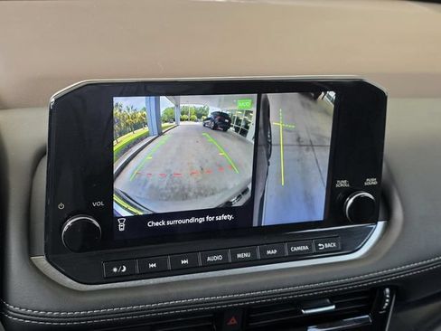 Used 2023 Nissan Rogue SL w/ SL Premium Package FWD image 21