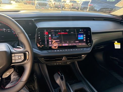 New 2024 Dodge Charger R/T w/ Plus Group image 17