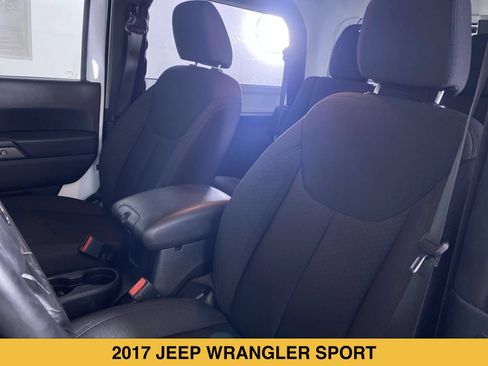 Used 2017 Jeep Wrangler Sport w/ Quick Order Package 24S AWD/4WD image 8