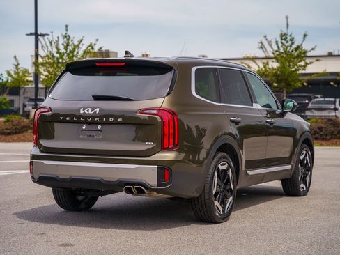 Used 2025 Kia Telluride S AWD/4WD image 7