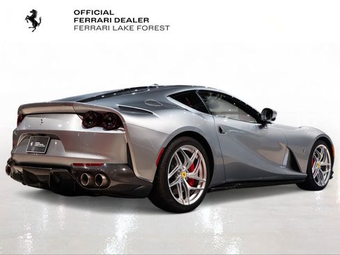 Used 2020 Ferrari 812 Superfast RWD image 10