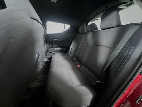 Used 2019 Toyota C-HR XLE FWD image 20