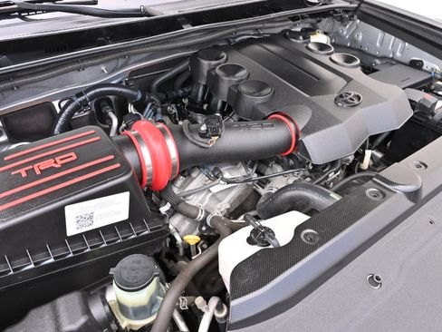 Used 2015 Toyota 4Runner SR5 RWD image 40