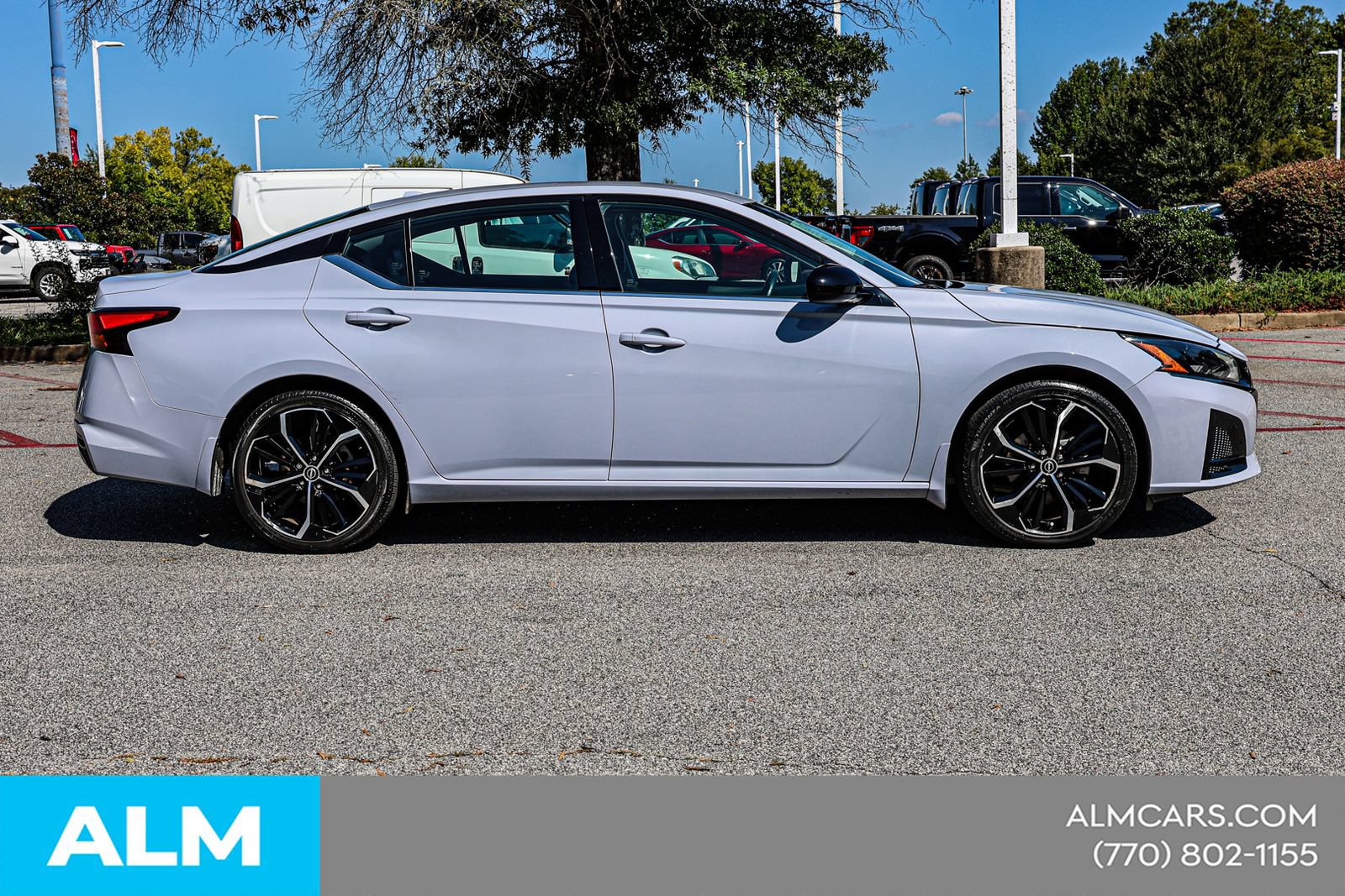 Used 2024 Nissan Altima 2.5 SR FWD image 10