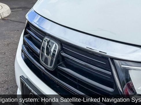 Used 2022 Honda Odyssey Elite image 3