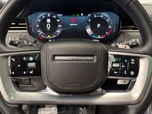 Used 2025 Land Rover Range Rover SE AWD/4WD image 11