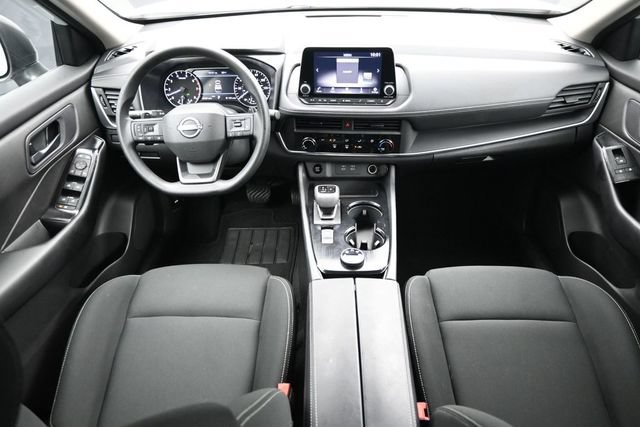 Used 2025 Nissan Rogue S AWD/4WD image 14