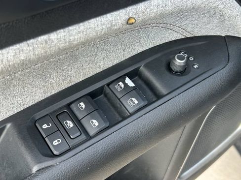 Used 2022 Jeep Compass Latitude AWD/4WD image 23