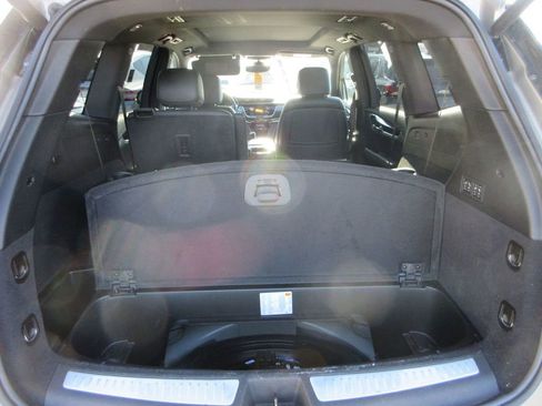 Used 2022 Cadillac XT6 Premium Luxury w/ Technology Package image 8