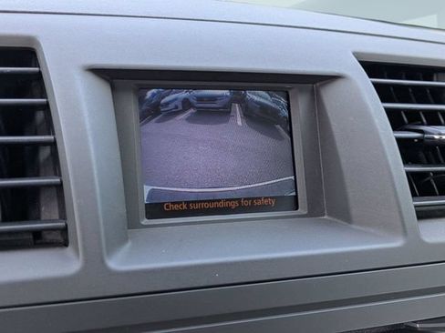 Used 2010 Toyota Highlander Limited AWD/4WD image 25