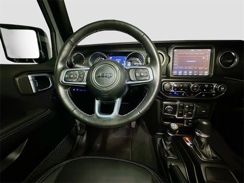 Used 2022 Jeep Wrangler Unlimited Sahara w/ Cold Weather Group image 24