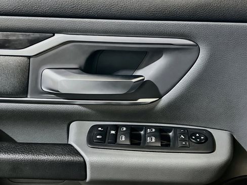 Used 2020 RAM 1500 Big Horn AWD/4WD image 13