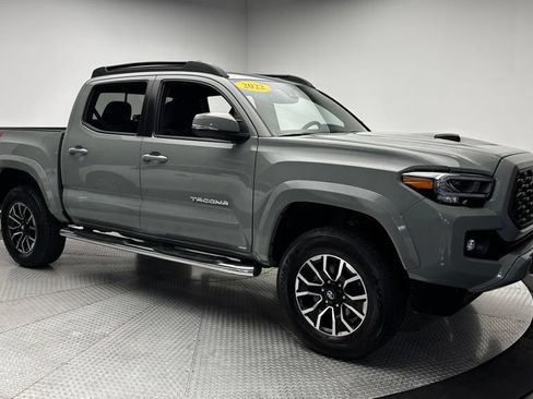 Used 2022 Toyota Tacoma TRD Sport AWD/4WD image 45