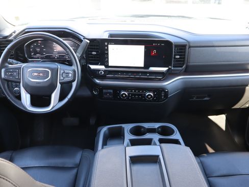 Used 2025 GMC Sierra 1500 SLT AWD/4WD image 16