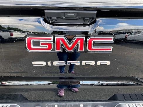 Used 2025 GMC Sierra 1500 Pro w/ Pro Value Package AWD/4WD image 26
