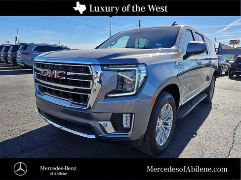 Used 2022 GMC Yukon XL SLT image 1