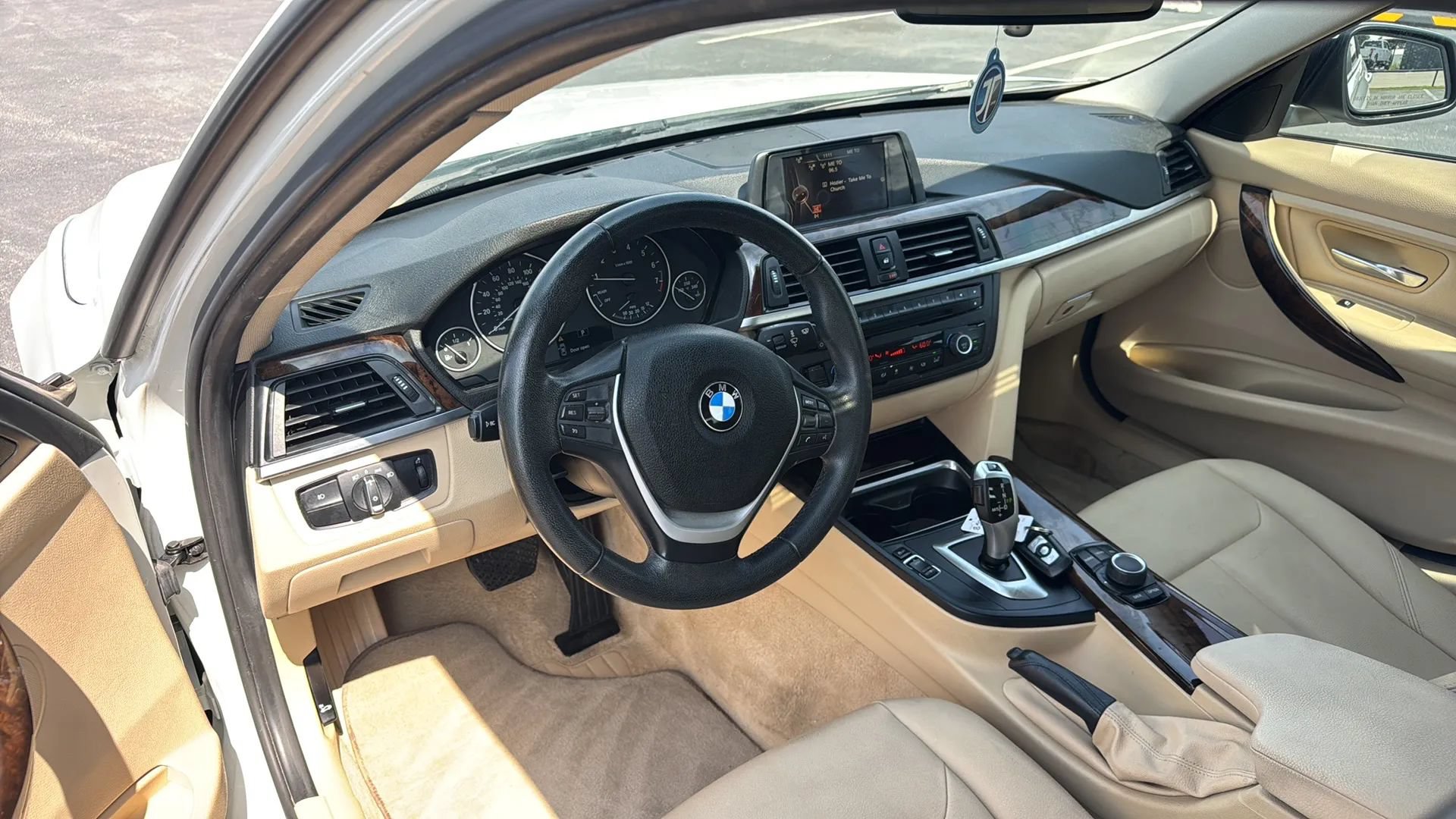Used 2015 BMW 328i Sedan RWD image 2