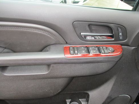 Used 2010 Cadillac Escalade 4WD Hybrid image 20