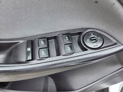 Used 2013 Ford Focus SE FWD image 22
