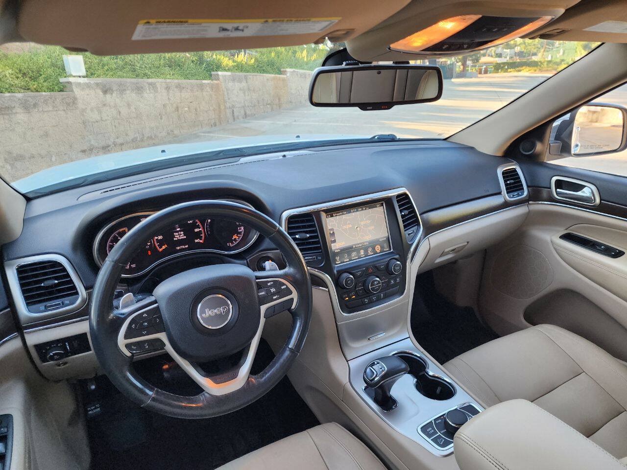 Used 2015 Jeep Grand Cherokee Limited AWD/4WD image 28