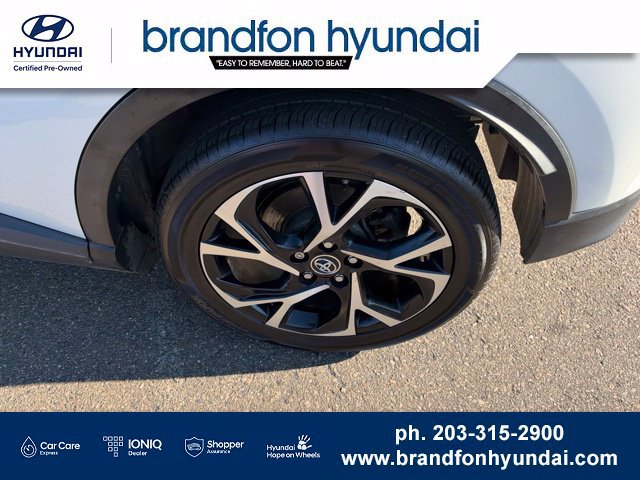 Used 2019 Toyota C-HR XLE FWD image 30
