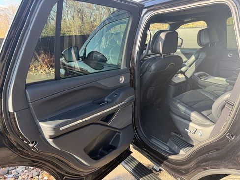 New 2025 Lincoln Navigator Reserve w/ Jet Appearance Package image 22