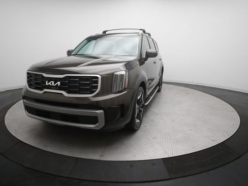 Used 2024 Kia Telluride S w/ S Sunroof Package FWD image 12