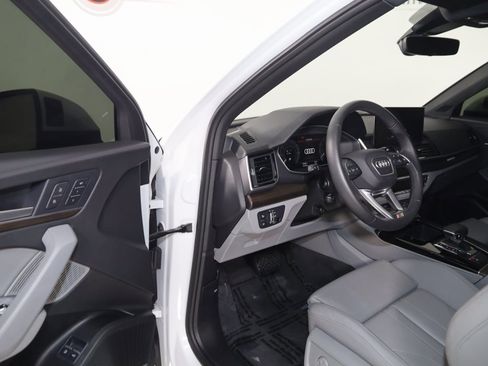 Used 2024 Audi Q5 e Premium Plus image 56