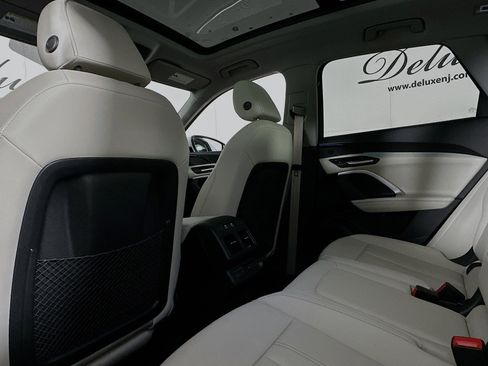 Used 2025 Audi Q5 Premium w/ Convenience Package image 24