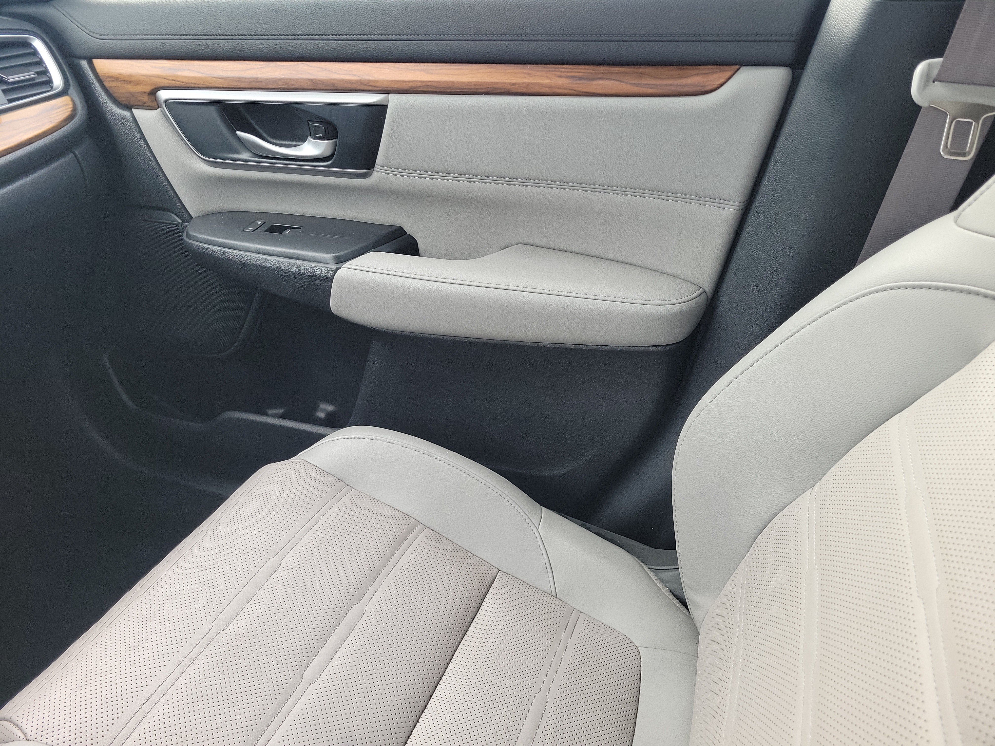 Used 2022 Honda CR-V EX-L image 18