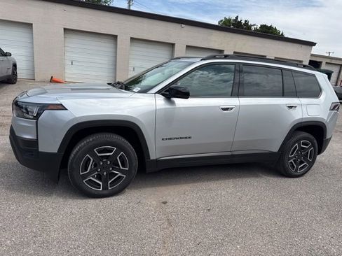 New 2026 Jeep Cherokee Limited AWD/4WD image 3