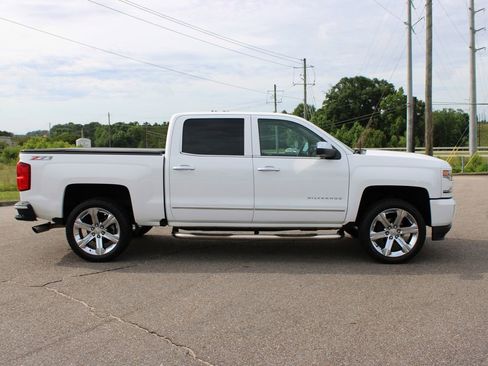 Used 2016 Chevrolet Silverado 1500 LTZ Z71 w/ LTZ Plus Package AWD/4WD image 18