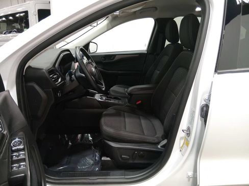 Certified 2024 Ford Escape Active AWD/4WD image 16