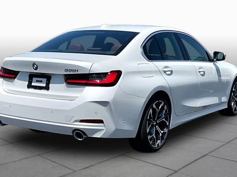 Certified 2025 BMW 330i Sedan RWD image 12