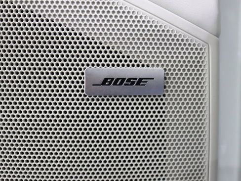 Used 2023 Porsche Cayenne Platinum Edition image 33