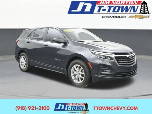 Used 2022 Chevrolet Equinox LS w/ Driver Confidence II Package FWD image 1