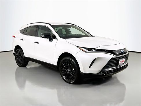 Used 2024 Toyota Venza Nightshade image 12