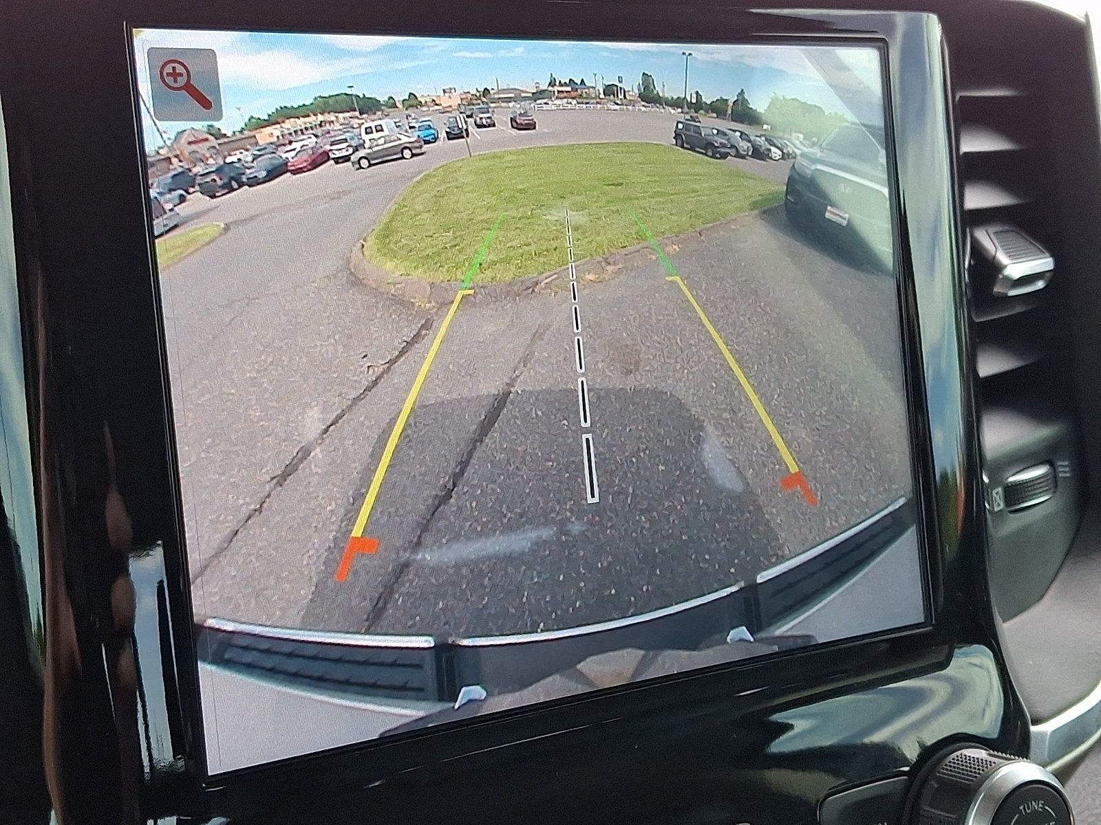 Used 2022 RAM 1500 Laramie AWD/4WD image 18