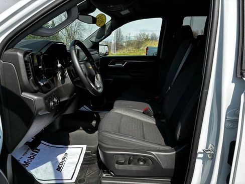 Used 2024 Chevrolet Silverado 1500 LT image 23
