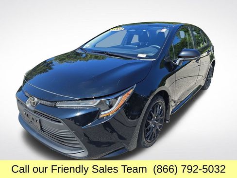 Used 2023 Toyota Corolla LE FWD image 1