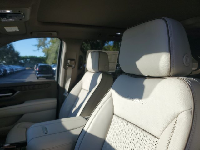 New 2026 GMC Yukon Denali w/ Sun & Power Step Package RWD image 8