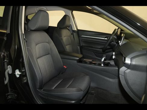 Used 2022 Nissan Altima 2.5 SV AWD/4WD image 28