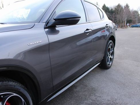 Used 2024 Alfa Romeo Stelvio Veloce image 47