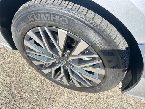 Used 2024 Nissan Altima 2.5 SV image 30