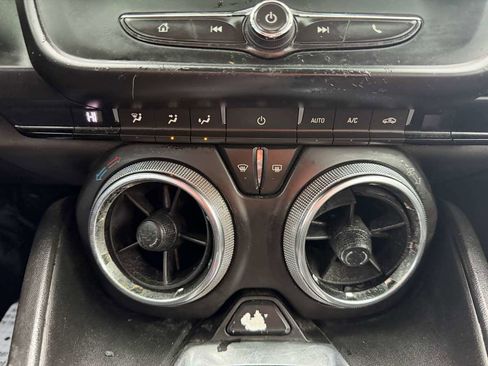 Used 2018 Chevrolet Camaro LT w/ RS Package image 27