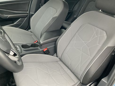 Used 2026 Volkswagen Jetta Sport FWD image 28