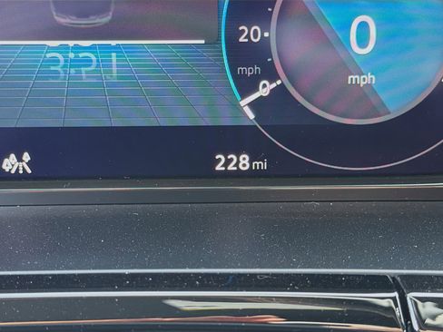 Used 2026 Volkswagen Atlas Cross Sport SE image 40