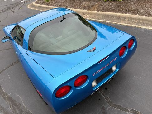 Used 1998 Chevrolet Corvette Coupe RWD image 20