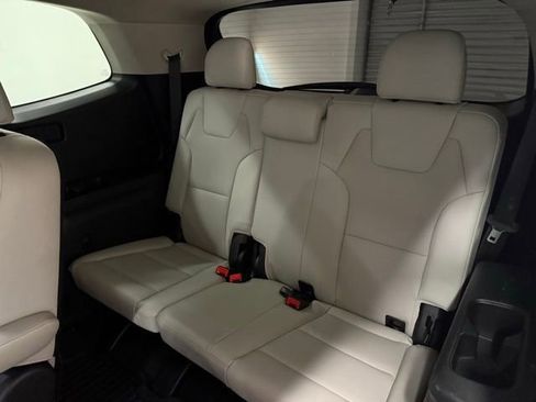 Used 2022 Kia Telluride EX w/ EX Premium Package image 17